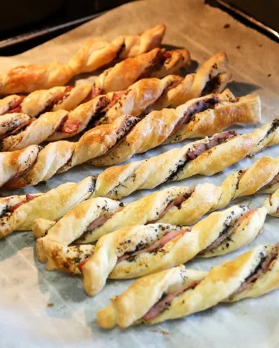 Préparation pâte feuilletée torsade